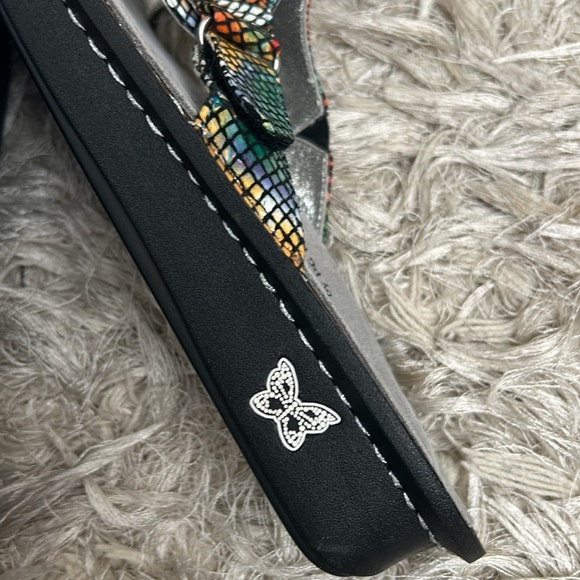 NWOB Alegria Violet Multi Floral Snake Leather Slip-On Sandals Sz EU 39 US 8.5 - Picture 3 of 14